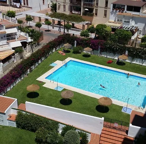 Edf. Delfin 6º7 * נרחה