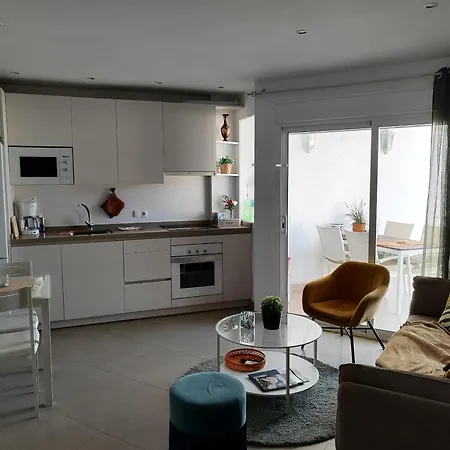 Edf. Delfin 6º7 Апартаменты Нерха